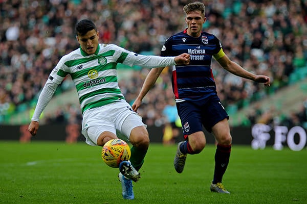 Elyounoussi pictured training with Celtic but don’t get too excited