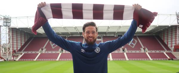 Craig Gordon Confirmed as Hearts Player