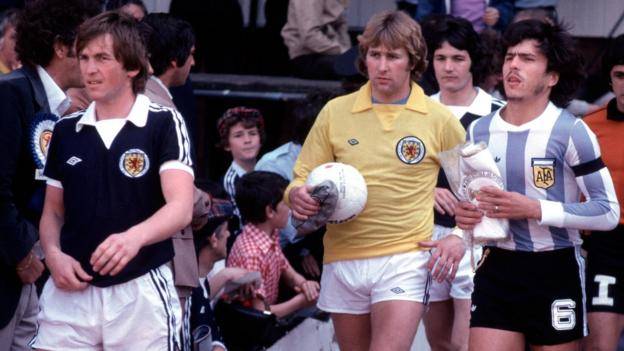 Alan Rough: Ex-Partick, Celtic, Hibs & Scotland keeper picks team-mates XI