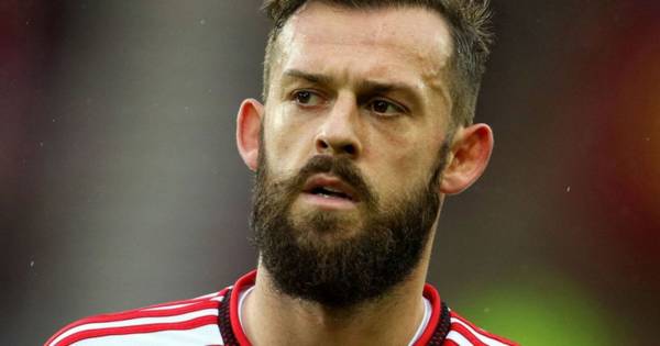 Report: Celtic hold initial talks with Steven Fletcher but in no rush to sign veteran