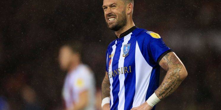 Twitter reacts to Steven Fletcher to Celtic with experts and fans divided