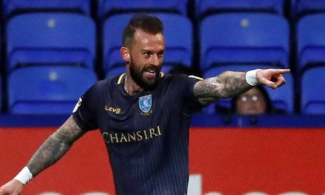 Celtic make move for Scotland striker Steven Fletcher on one-year contract