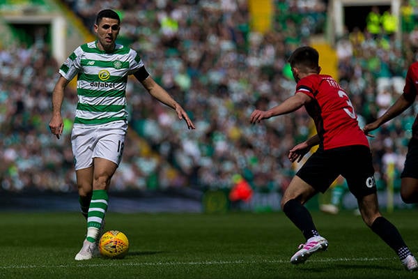 Photo: Tom Rogic posts Celtic update on road to fitness