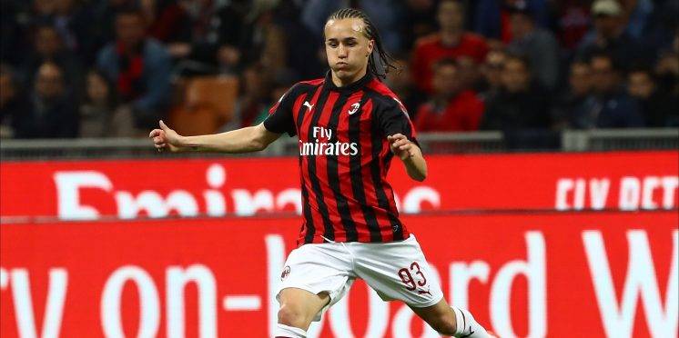 Celtic sign Diego Laxalt from AC Milan