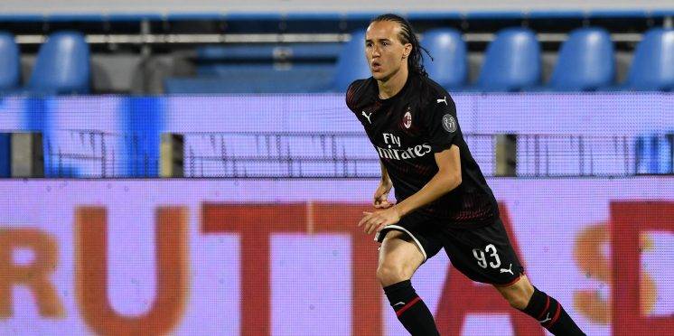 Celtic fans want Lennon to hand Laxalt his debut against Rangers