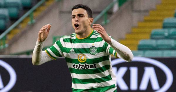 Elyounoussi reveals why he was looking at phone during Celtic v Sparta Prague