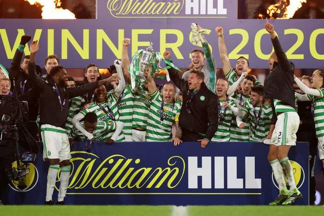 Celtic recreate classic photo after Quadruple Treble in fantastic gesture to NHS