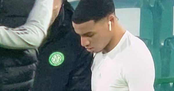 Armstrong Oko Flex rocks AirPods on Celtic bench seconds before debut