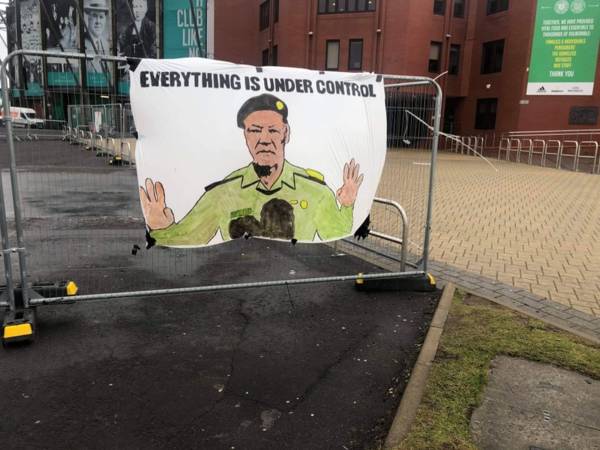 Photo: Supporters unveil banner attacking Lawwell amidst Covid chaos