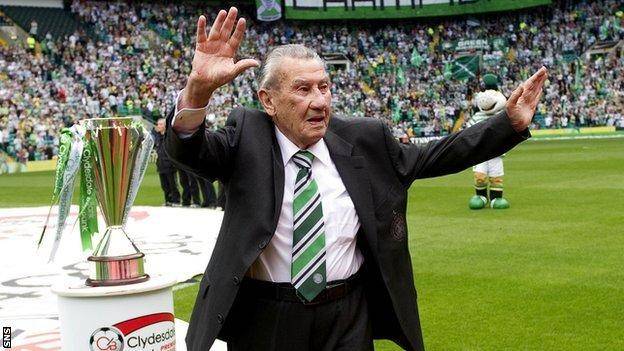 Photo Of The Day: Sean Fallon Unfurls The League Flag, Plus A Profile On The Legendary Sligo Celt