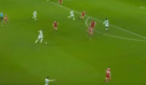 Video: David Turnbull smashes home from 25 yards to give Celtic the lead vs Aberdeen