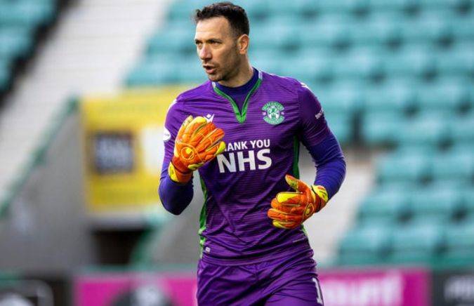 Solid goalkeeper targeted by Celtic will leave for free this summer after contract decision