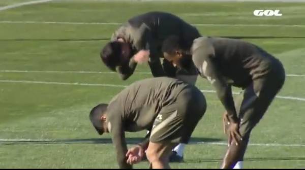 Video: The Scary Moment Moussa Dembele Collapses in Training