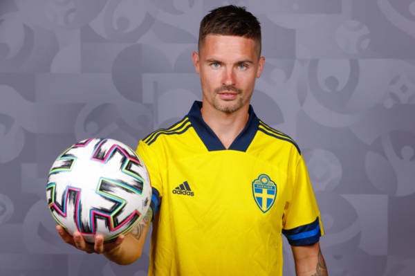 Celtic fans left delighted after seeing Mikael Lustig bossing it for Sweden