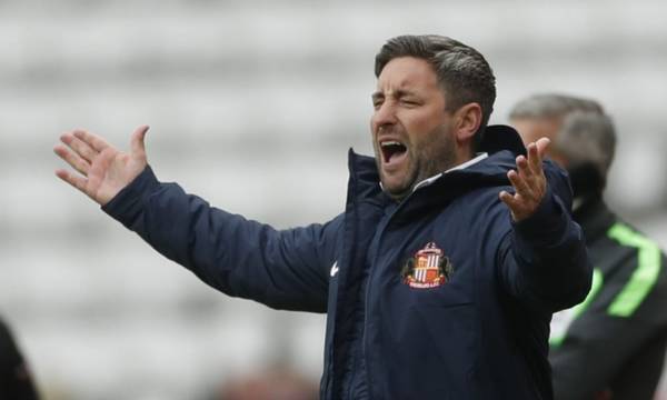 Lee Johnson issues key update on player’s future at Sunderland amid Celtic interest