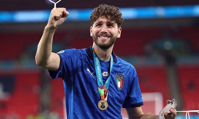 Transfer news LIVE: Arsenal set to miss out on Manuel Locatelli as Juventus talks continue