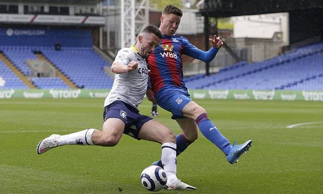 Celtic considering move for former Crystal Palace midfielder James McCarthy