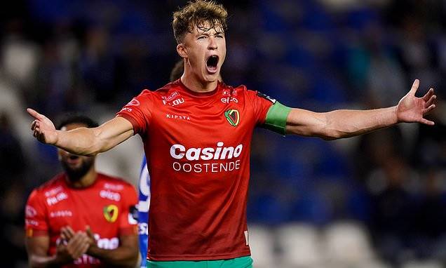 Newcastle, Southampton, Burnley and West Brom weighing up late £4m move for defender Jack Hendry