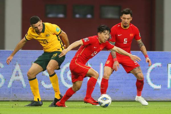 “Imperious” Celtic star Tom Rogic impresses on first international start for Australia since 2019