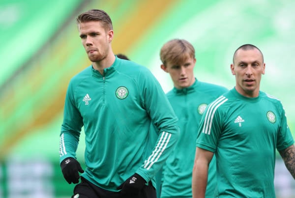 “He spent days off helping me”; Kristoffer Ajer raves about Celtic coach