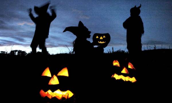 Scottish Halloween traditions: Samhain, guising and predicting the future using a bowl of oats