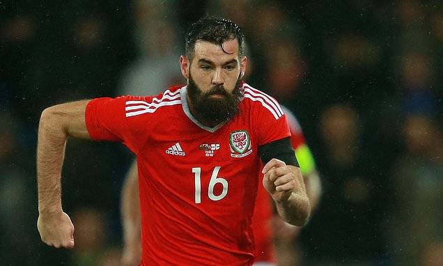 Ex-Wales midfielder Joe Ledley retires at the age of 34 after 17-year career