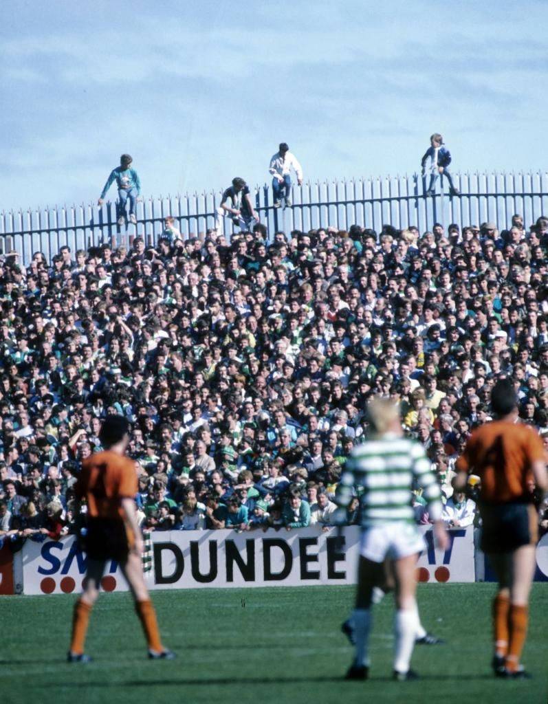 Photo Of The Day: Celtic Fans Packed Into Tannadice In 1986 (Dundee Utd 2-2 Celtic)