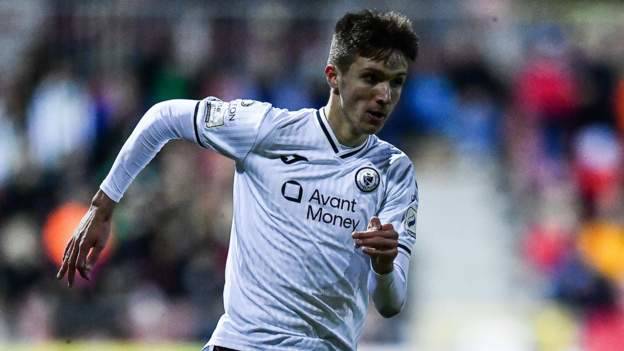 Sligo Rovers striker Johnny Kenny joins Celtic