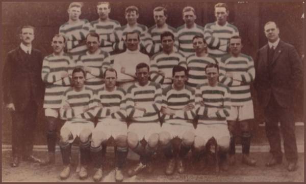 Scottish League 1916 – Celtic Winning the League one week, the Easter Rising the next