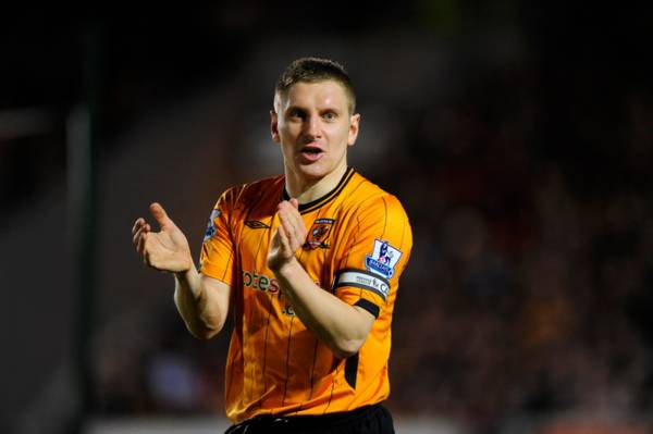 Celtic heralded by Hull City legend for “fantastic” treatment of Joey Dawson