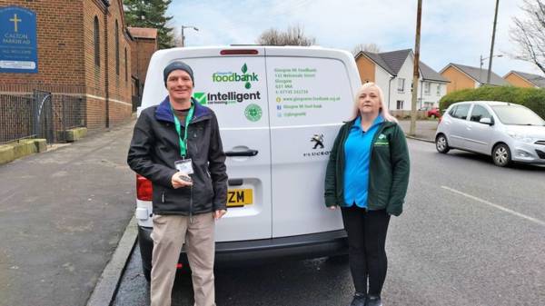 Intelligent Car Leasing donates new van to Foundation/Foodbank partnership