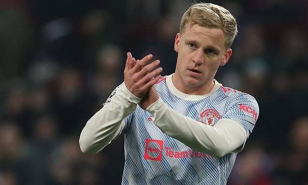 Transfer news LIVE: Manchester United misfit Donny van de Beek emerges as a Crystal Palace target