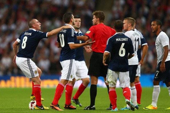 Scott Brown is trying to convince boyhood Celtic fan to sign for Aberdeen