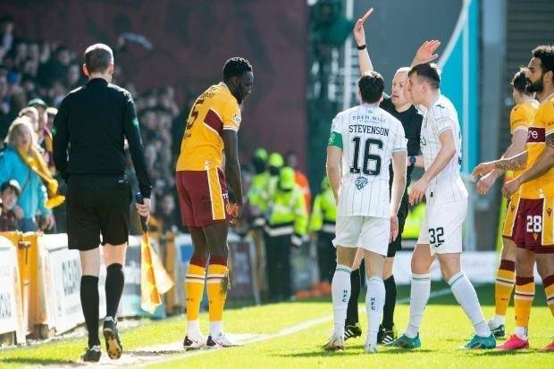 Motherwell v Hibs Match Report