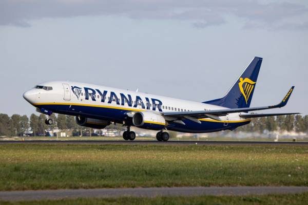 Ryanair responds to Celtic supporter with hilarious Europa League post aimed at rivals