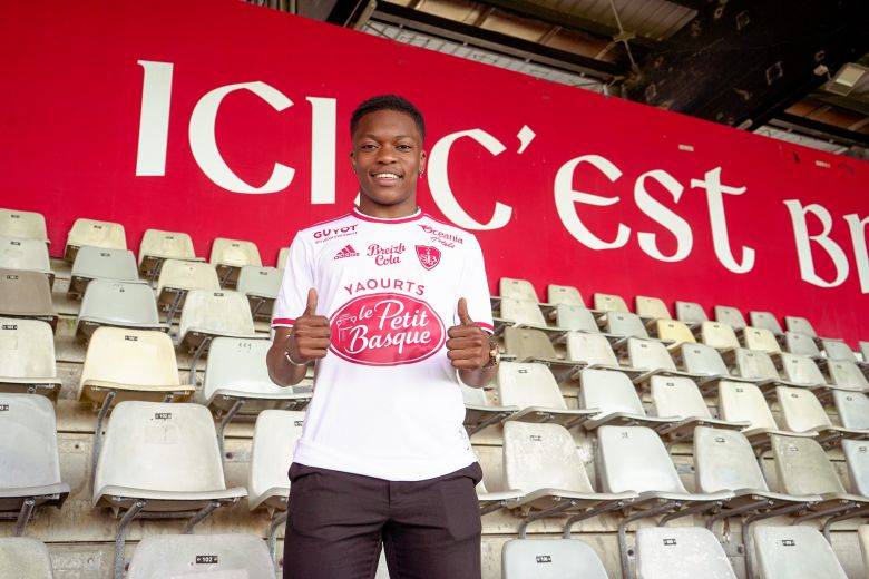 Karamoko Dembele leaves Celtic and signs a four-year deal with Brest