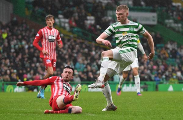 Premiership manager defends loan for Celtic defender