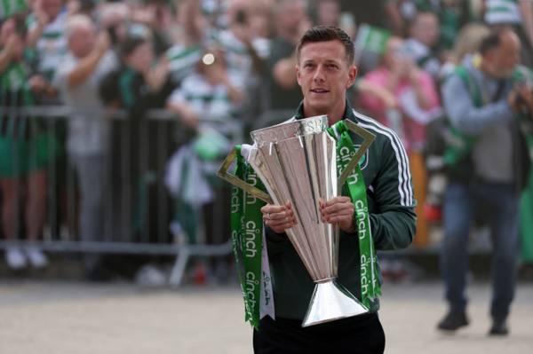 Video: Players Receive Outstanding Celtic Park Welcome