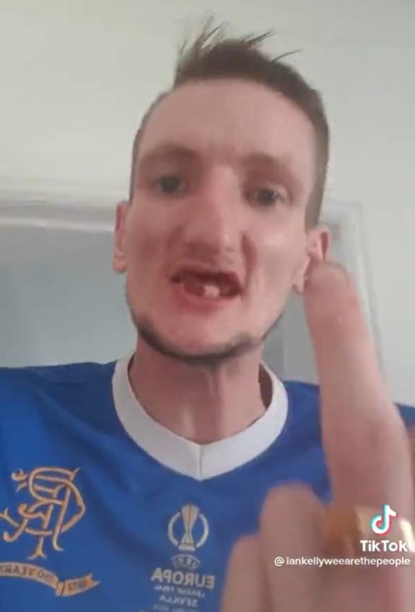 “Same Amount Of Teeth As His Club Has Trophies!” – Sevco Jakeball Rinsed By Celtic Fans