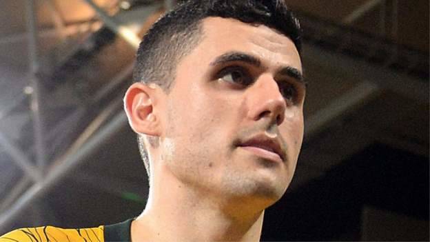 Tom Rogic: West Bromwich Albion sign former Celtic midfielder on one-year deal