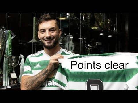 Celtic Are 9 Points Clear! | Celtic 2-1 Ross County Ref David Munro is a Disgrace!