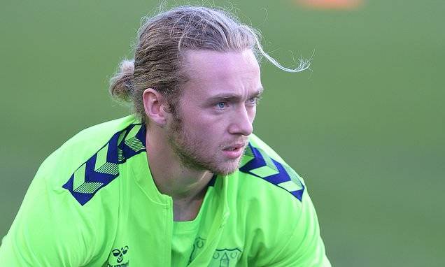 Tom Davies and Yerry Mina among those injured during Everton’s trip to Australia