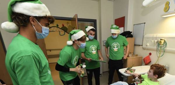 Photo: Celtic players visit Glasgow Children’s Hospital, club donate £10k