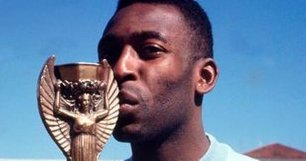 Pele tributes to be held at SPFL matches after death of Brazilian football legend