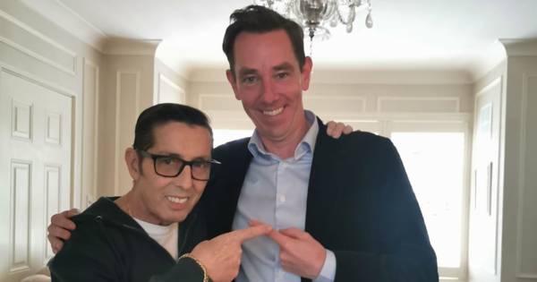 Christy Dignam tells of love for Celtic and recalls taking private jet to derby match