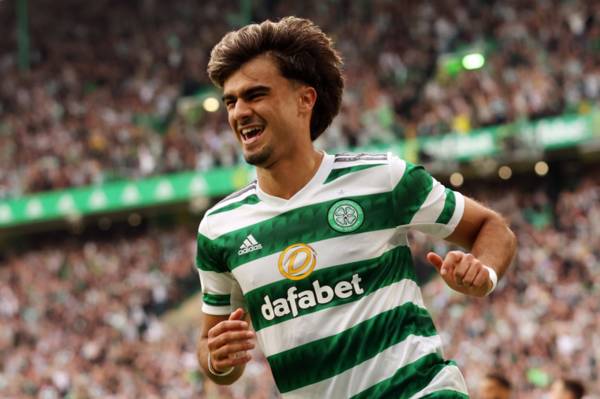 The amazing Jota clothing choice you may have missed as Celtic man visits iconic pub