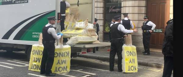 Republicans arrested in London as police start summary detentions without charge