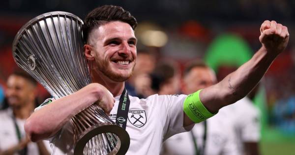 Joe Hart leaves Declan Rice West Ham message as Rangers stars join Celtic No1 in liking trophy selfie