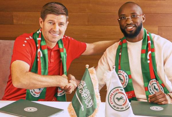 Steven Gerrard poses with two latest signings, both former Celtic players