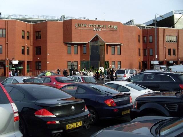 Video – Watch as Celtic fan brilliantly reads the riot act towards the Parkhead board